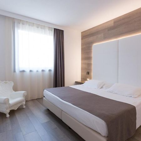 City Hotel & Suites Фолиньо Экстерьер фото