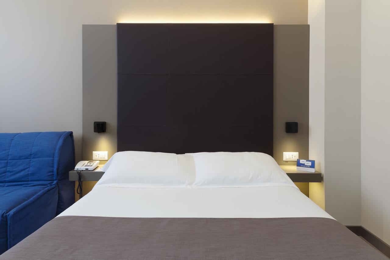 City Hotel & Suites Фолиньо Экстерьер фото