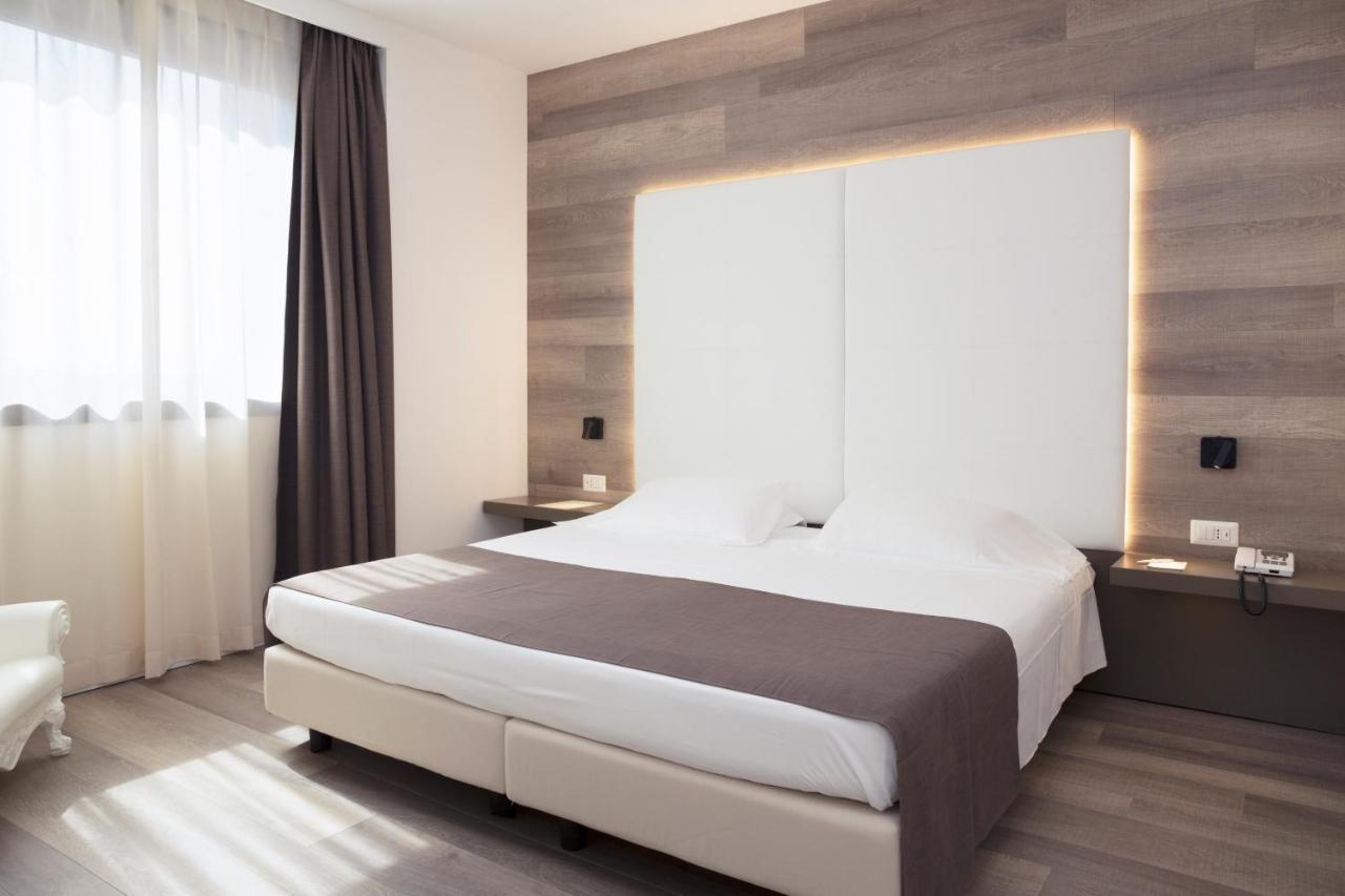 City Hotel & Suites Фолиньо Экстерьер фото