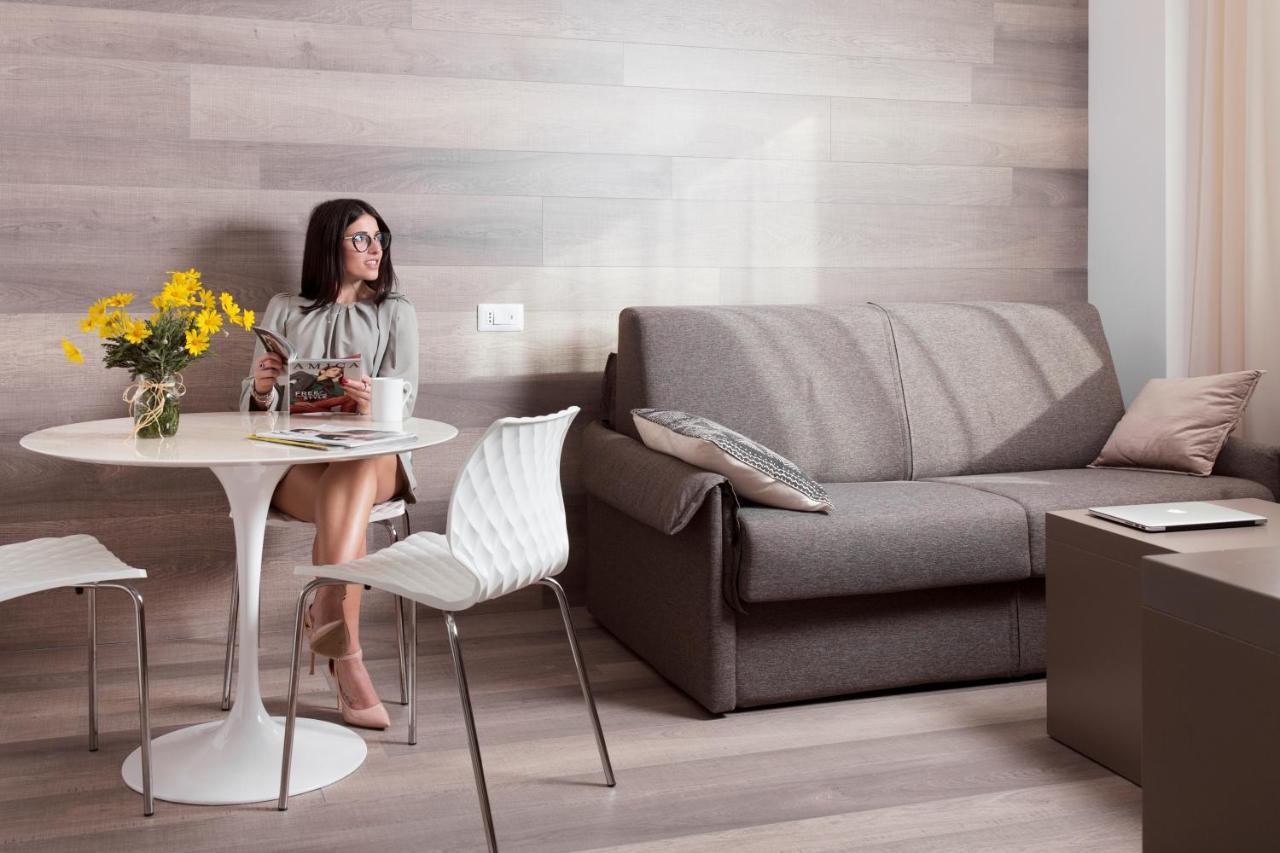 City Hotel & Suites Фолиньо Экстерьер фото